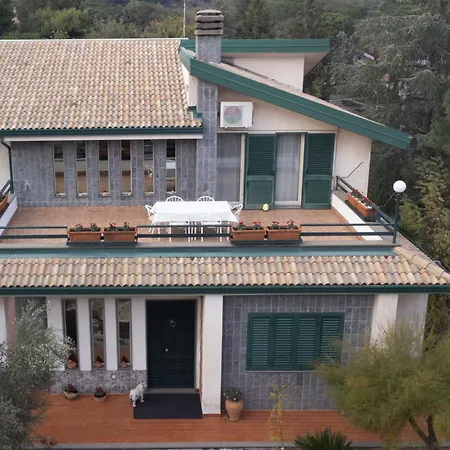 Clara Villa